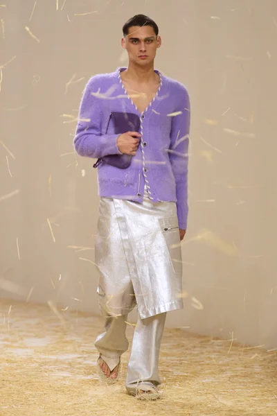 Look 17